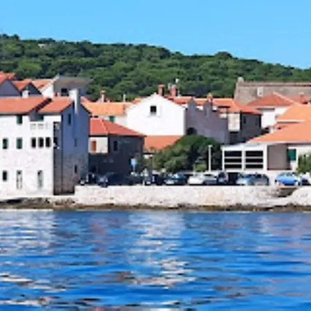 Banic 5 * Postira