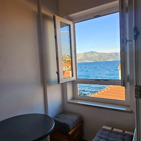 Banic 5 포스티라