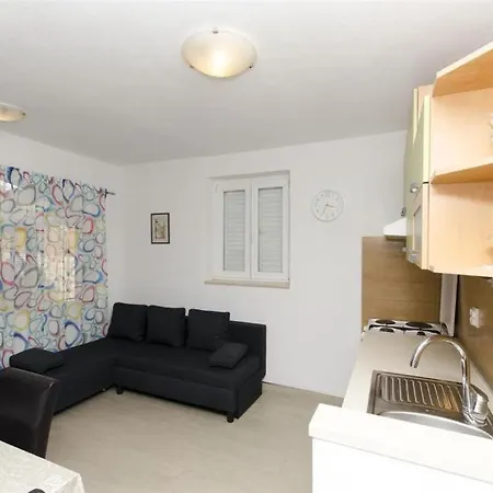 Banic 5 * Postira